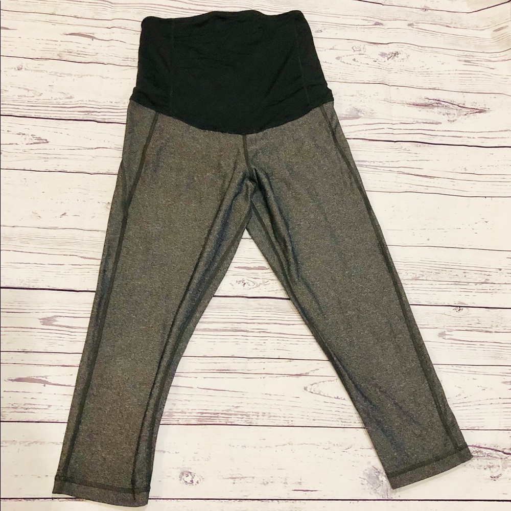 Maternity Cropped Active Leggings